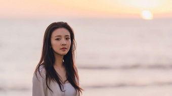 国产校花视频在线,青春校园风华绝代，魅力四溢的青春风采