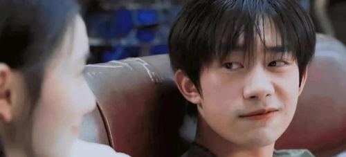 娱乐吃瓜小男孩是谁啊,他是谁？为何成为网络热议焦点？